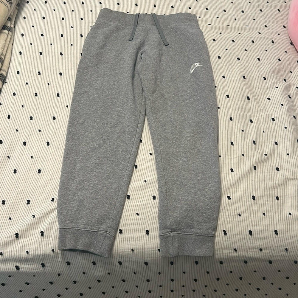Boys Grey Nike sweatpants